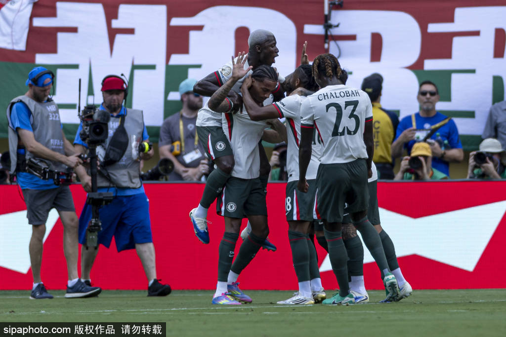 香港vs韩国_世俱杯-佩德罗双响弑旧主 切尔西2-0弗鲁米嫩塞进决赛