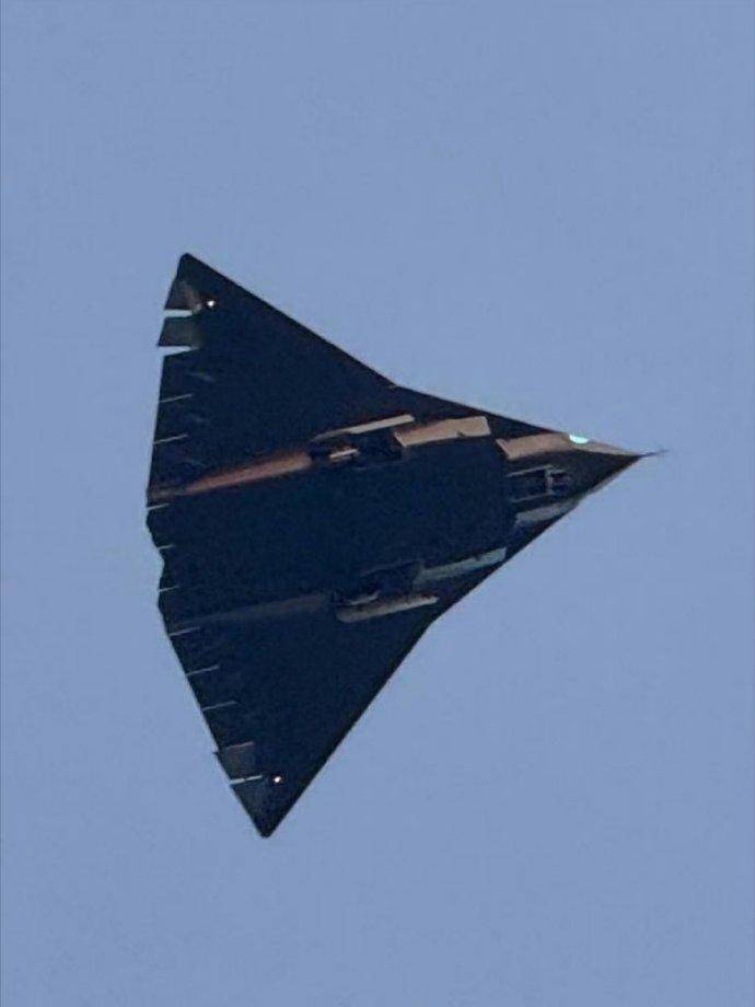 皇冠信用网登1_1668对325架！中日战机2025年的最新对比皇冠信用网登1，中国空军稳压日本空自