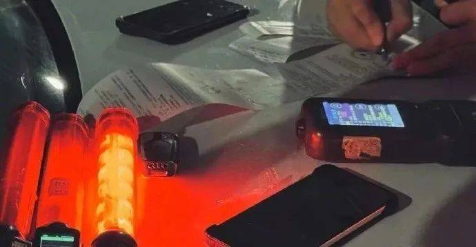 皇冠信用网登2代理_边骑车边喝啤酒解暑?北京交警:1438人“醉”上加罚皇冠信用网登2代理!