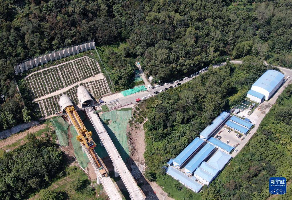 皇冠信用網正网_西康高铁全线完成桥梁架设