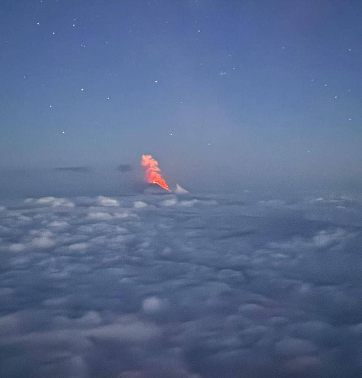 皇冠信用網会员开户_俄罗斯堪察加半岛一火山喷发