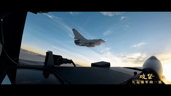 体育皇冠信用网_央视公开歼-10C“击落”隐身战机飞行员空中对话实况