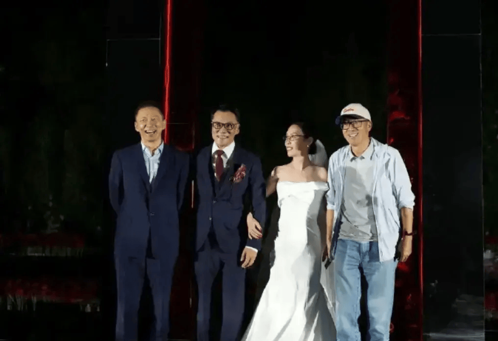 法国甲组联赛_当当网创始人李国庆大婚法国甲组联赛,张朝阳俞敏洪等名人到场祝福