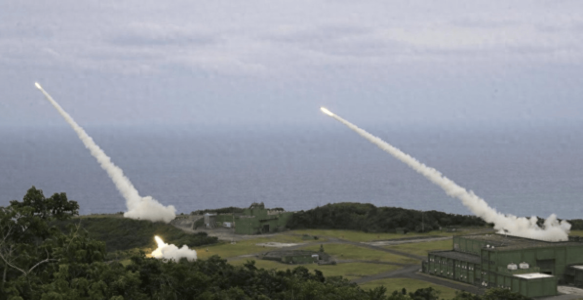 皇冠信用网体育
_111门海马斯射程覆盖福建沿海皇冠信用网体育
,歼-20完全体亮相,战时必将其摧毁