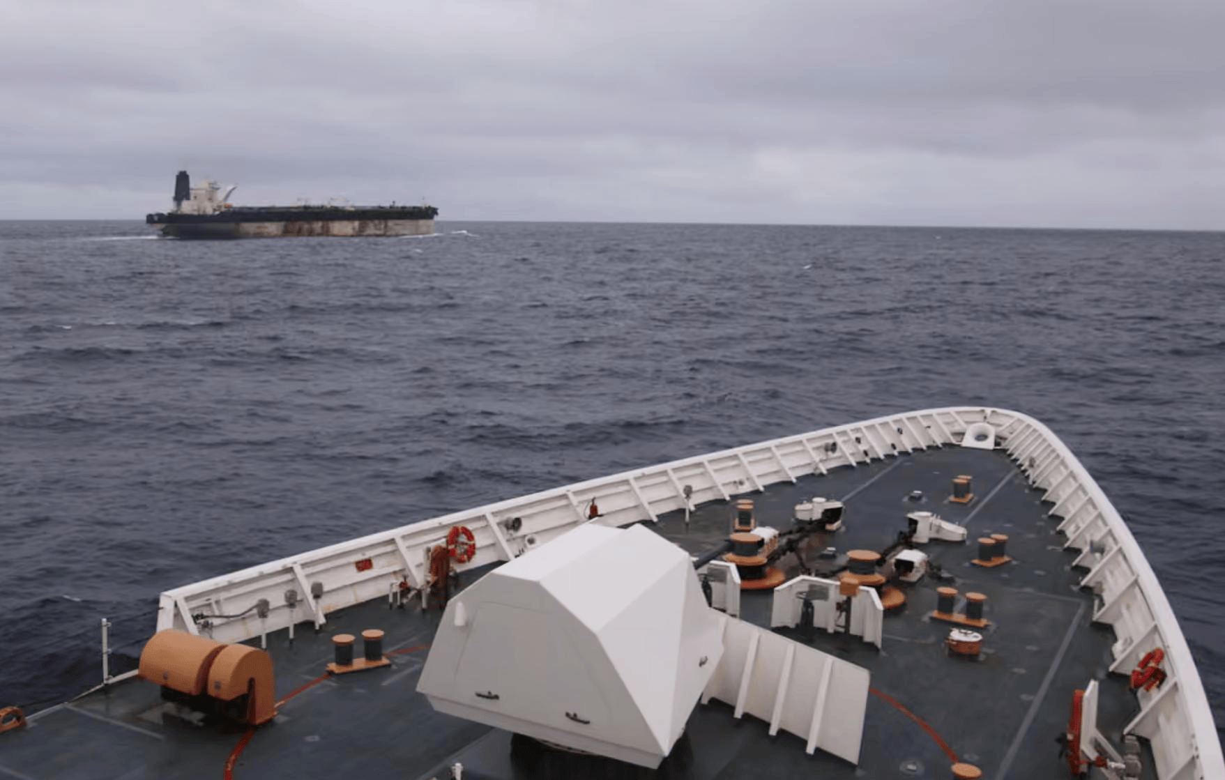 皇冠体育怎么代理
_中俄联手亮剑皇冠体育怎么代理
,不到24小时,特朗普乖乖放人,中方军舰跨越万里,传递明确信号