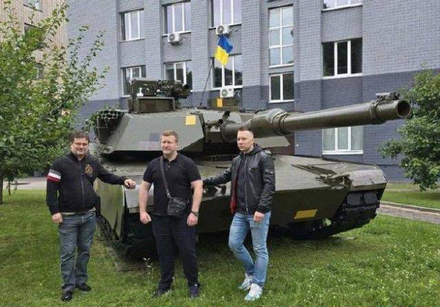 皇冠信用网管理出租_6国雇佣军到齐皇冠信用网管理出租，俄终于弄明白，攻不下基辅的原因，3万朝军已就位